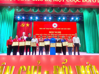 Tấm gương sáng trong phong trào hiến máu tình nguyệ