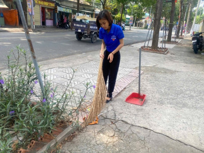 Liên Đội trường tiểu học Phú Lợi tổ chức hội thu phong trào “Nuôi Heo Đất” năm học 2024-2025