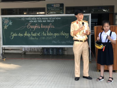 Tổ chức tuyên truyền, giáo dục pháp luật về trật tự, an toàn giao thông