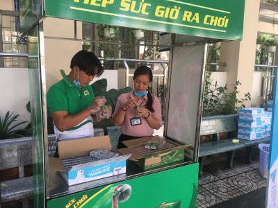 Thực hiện chương trình giáo dục dinh dưỡng và trao tặng sản phẩm sữa Nestlé cho học sinh tiểu học
