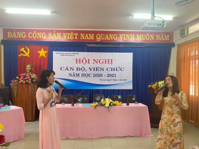 Trường TH Phú Lợi tổ chức Hội nghị cán bộ viên chức năm học 2020 - 2021