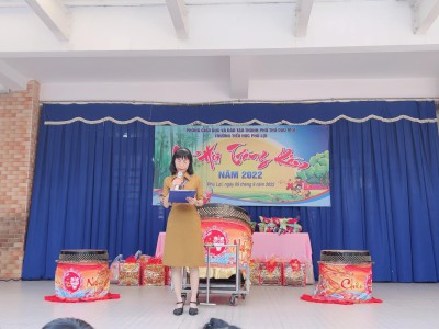 tiểu học Phú Lợi tổ chức Lễ hội trung thu cho các em học sinh trong nhà trường