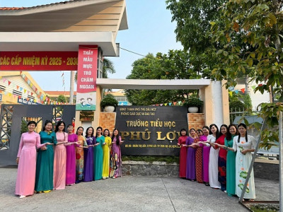 Trường Tiểu học Phú Lợi hưởng ứng “ Tuần lễ áo dài năm 2025” & chào mừng ngày Quốc tế phụ nữ 8/3