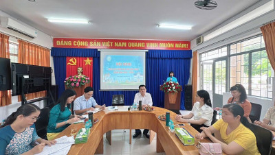 Trường Tiểu học Phú Lợi tổ chức hội thi thiết kế lồng đèn trung thu 2025