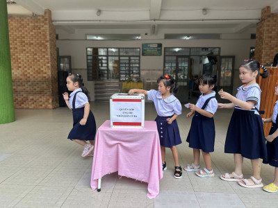 Trường Tiểu học Phú Lợi tổ chức hội thi thiết kế lồng đèn trung thu 2025