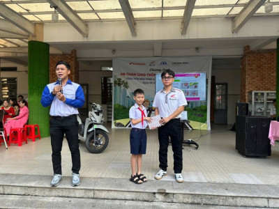 Trường Tiểu học Phú Lợi phối hợp cùng head hoà bình minh tổ chức chương trình ”An Toàn Giao Thông Cho Nụ Cười Trẻ Thơ”