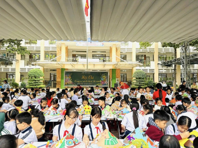 Trường Tiểu học Phú Lợi hưởng ứng chương trình “5.000 Bộ Áo Dài Yêu Thương”