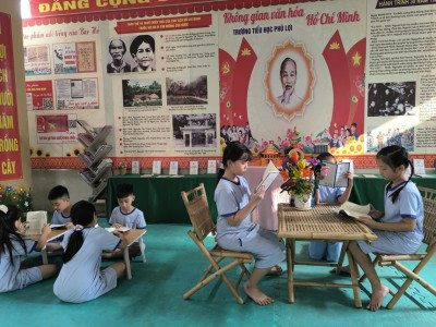 Một tiết học trải nghiệm đáng nhớ tại "Không gian văn hóa Hồ Chí Minh" của các em học sinh Trường Tiểu học Phú Lợi