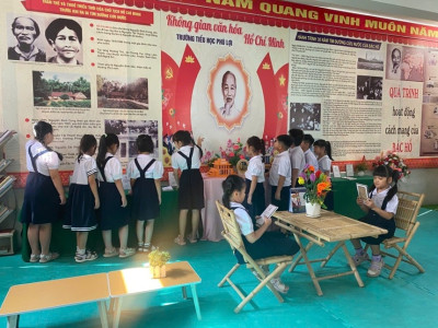 Học sinh khối 2 tích cực tham gia học tập và tự học tại không gian văn hoá Hồ Chí Minh