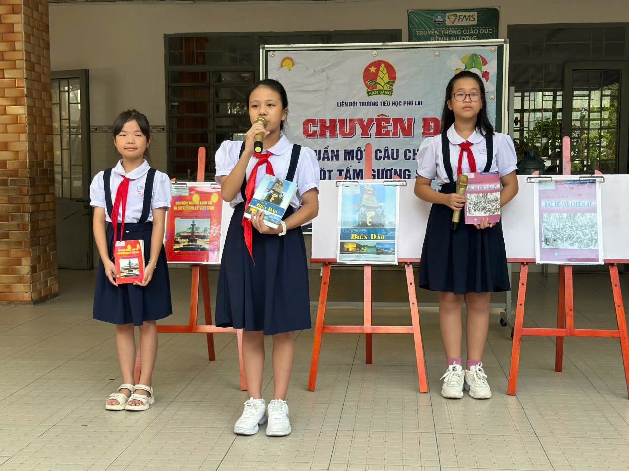 Trường Tiểu học Phú Lợi tổ chức Sinh hoạt chuyên đề " Mỗi tuần một câu chuyện đẹp, một cuốn sách hay, một tấm gương sáng “