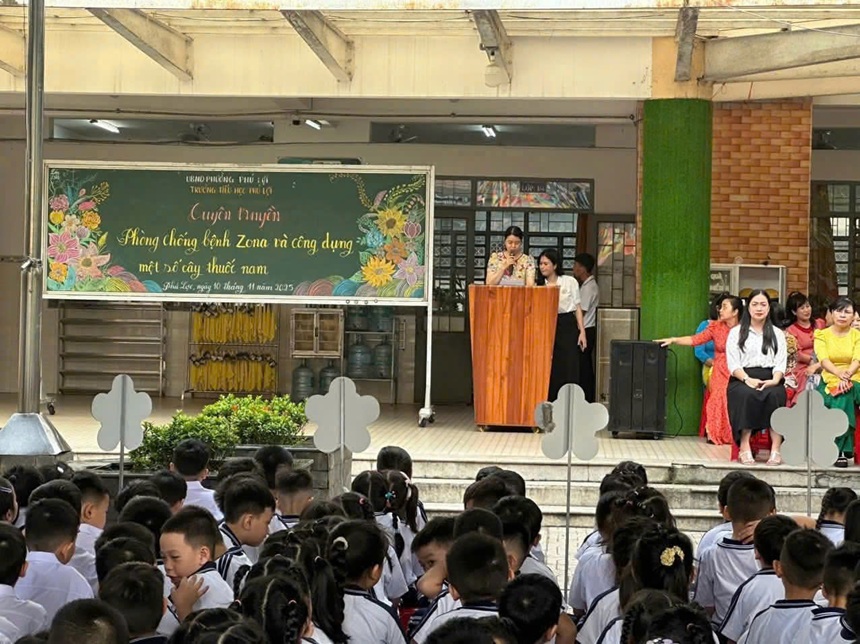 Tuyên truyền phòng, chống bệnh zona tại trường Tiểu học Phú Lợi