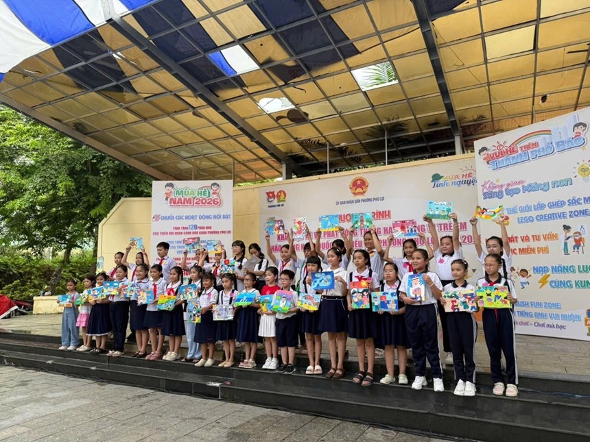 Tuyên dương học sinh trường Tiểu học Phú Lợi tham gia hội thi vẽ tranh thiếu nhi năm 2026